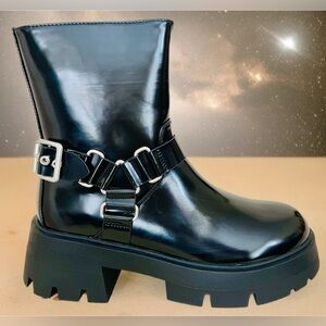 NIB Dolls Kill Public Desire Blizzard Black Silver Metal Buckle Zip Ankle Boots